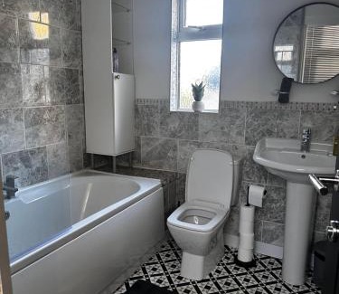 Splott House | La Casa de Class - Luxury & Comfort
