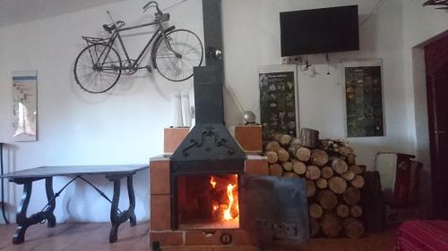 Cortes de Arenoso House | La Casa de la Montaña