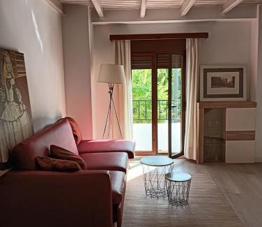 Guejar Sierra Apartment | La Casa de la Plaza