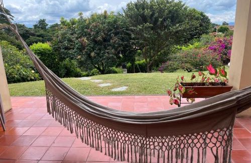 Cerritos Bed & Breakfast | La Casa de los Libros