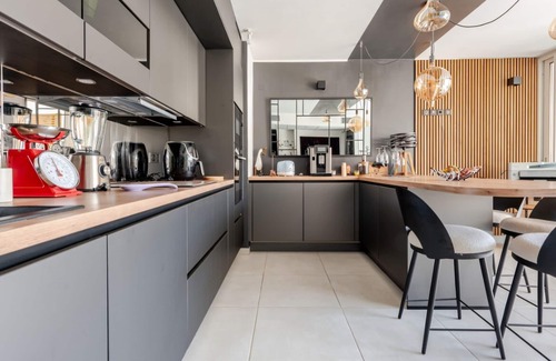 Notre-Dame du Mont Apartment | La Casa de Marseille