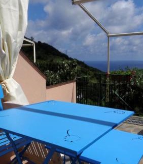 Quinto al Mare Bed & Breakfast | La Casa dei Limoni