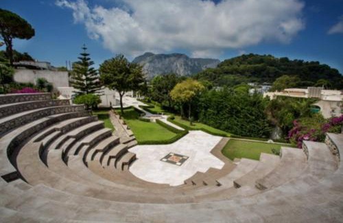 Tiberio House | La Casa Dei Merli