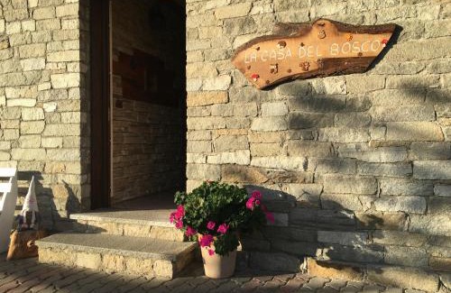 Aosta Apartment | La casa del bosco