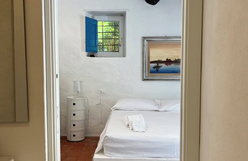 Capo d'Orlando Bed & Breakfast | La Casa del Nespolo Exclusive Country Suites w/Seaview Pool, Sunset Terrace&RHIB