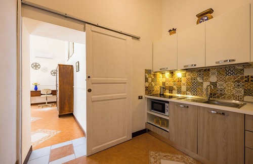 Quartieri Spagnoli Apartment | La Casa di Famiglia by NapoliApartments