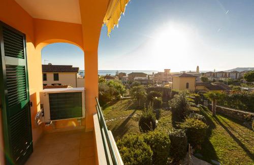 Santo Stefano al Mare Apartment | La Casa di Patrizia