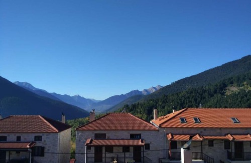 Karpenisi House | La Casa di Pietra