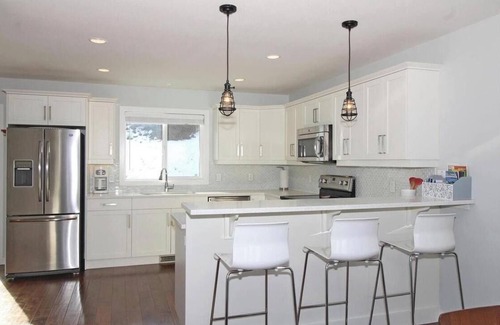 Central Okanagan Cottage | La Casa Lakeview Cottage - 3bdrm/3bath