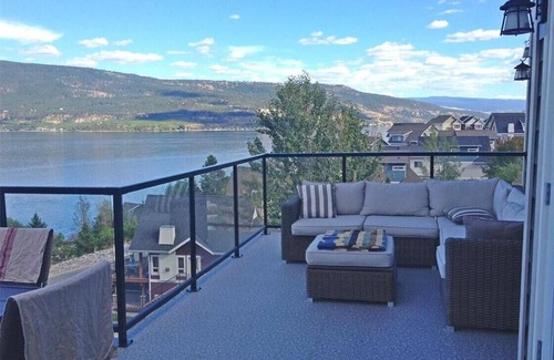 Central Okanagan Cottage | La Casa Lakeview Cottage - 3bdrm/3bath