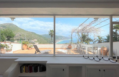 Taormina House | La Casa nella roccia