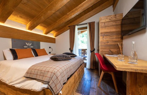 La Salle House | La Cascata Chambres d'hôtes