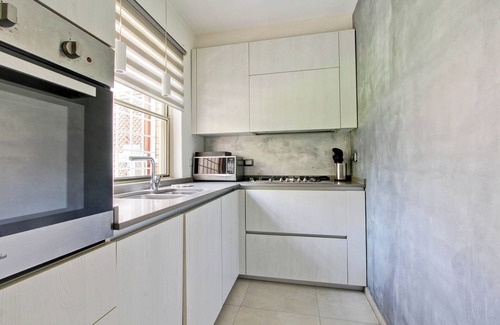 Zona XXVIII Tor de' Cenci Apartment | La Casina di Tre Pini – Garden & Parking