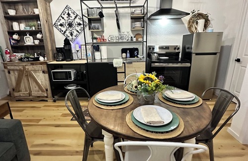 Lakehills House | La Casita 2.0 - Our Little piece of paradise in Lakehills