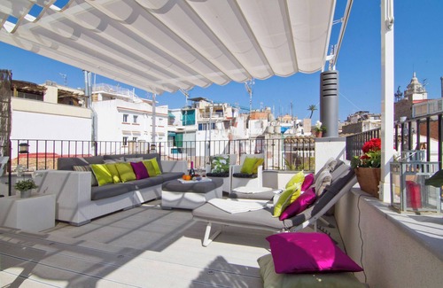 Sitges Town Center Villa | La Casita del Mar by Hello Homes Sitges
