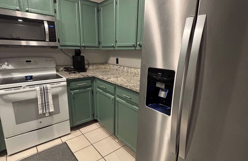 Midland House | La Casita -Townhome 4 Traveling Workers