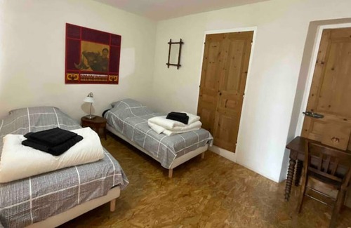 Chapareillan House | La Castanea house with swimming pool at the foot of the Granier