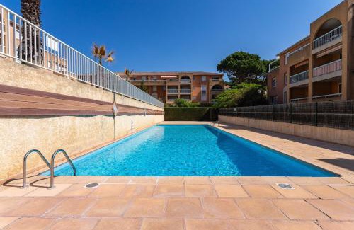 Cavalaire-sur-Mer Apartment | La Castillane - Appt avec piscine partagée