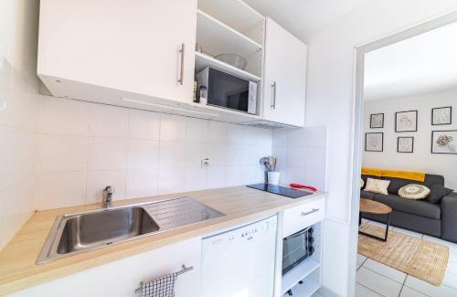 Cavalaire-sur-Mer Apartment | La Castillane - Appt avec piscine partagée