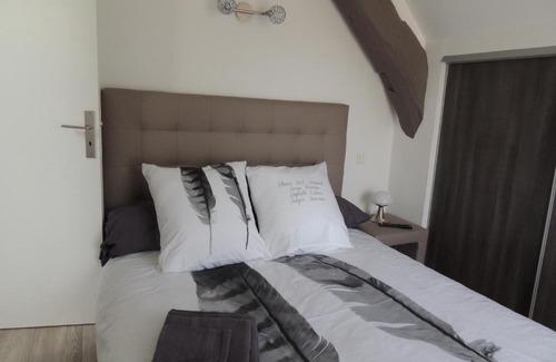 Vailhourles House | La Cave du PEPE, piscine