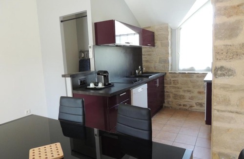 Vailhourles House | La Cave du PEPE, piscine