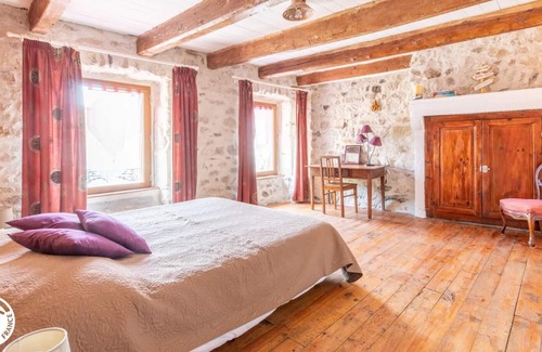 Chambon-sur-Lac House | La Chambonnaire - Chambon-sur-lac