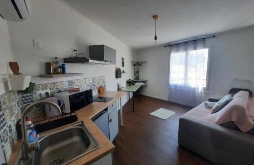 Pasteur House | La Chambre 3, Climatisée AC, Cuisine privée, Calme