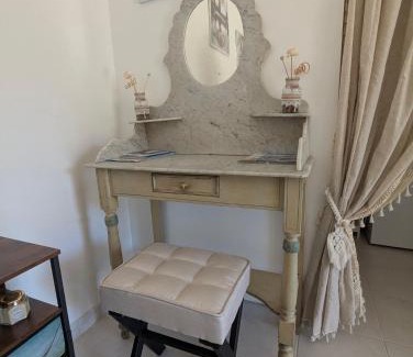 Sartene House | La chambre de Ptitruc au coeur du maquis