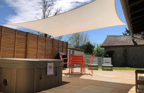 Maisonnais-sur-Tardoire House | La Charnière Chadalais