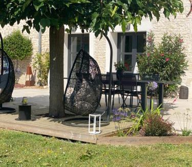 Aigrefeuille-d'Aunis Bed & Breakfast | La Chaumeauniere