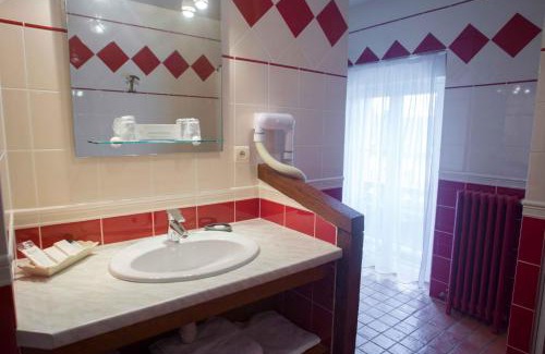 Aubigny-sur-Nere Hotel | La Chaumière