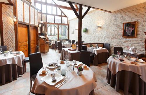 Aubigny-sur-Nere Hotel | La Chaumière