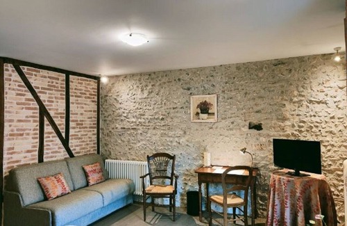 Aubigny-sur-Nere Hotel | La Chaumière