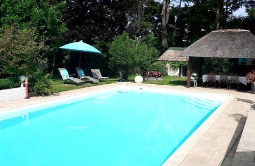 Pleuven House | LA CHAUMIERE - maison familiale, 8' des plages, 8 pers