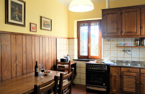 Camaiore House | La Cheta - House in the hills with garden, between Lucca and the beaches of Viareggio