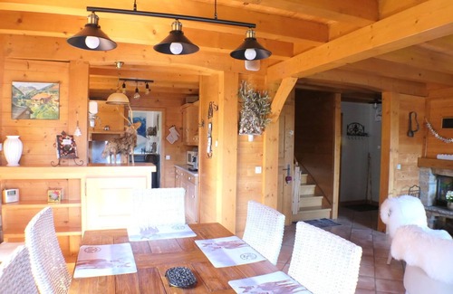 Saint-Nicolas-la-Chapelle Ski Chalet | La Chevrière, beautiful log chalet, panoramic view, near Megève