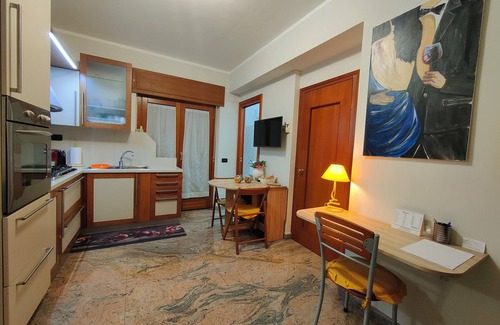 Cosenza Apartment | La Chicca b&b, exclusive use apartment within walking distance of Cs South exit
