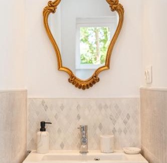 Coquainvilliers House | La cidrerie de la source