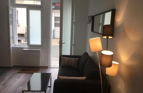 Vanves Apartment | La Cle des Expos "In Paris"