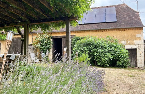 Gabillou Apartment | La Closerie Des Arts - Studio Châtaigne