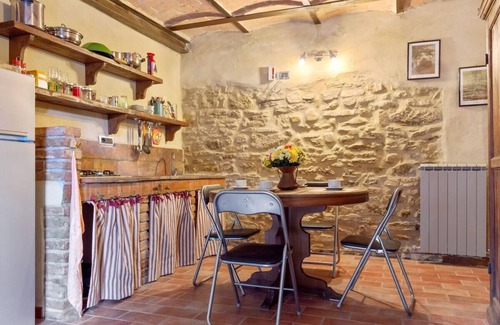 Montelovesco Apartment | La Collina degli Ulivi (Touristic Rentals): Ginestra