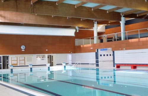 Montbrison House | La Conciergerie : Gîte Cosy avec Jardin à Montbrison pour 2 - FR-1-496-158