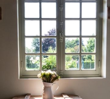 Drucourt House | La Contrebasse