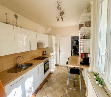 Sainte-Anne - Faubourg Noyon Apartment | La ContrEscarpe - 4 couchages - Cour PRiVÉE - Secteur GARE CENTRE