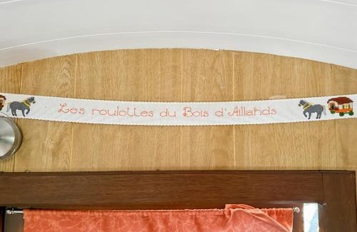 Saint-Pantaleon-de-Lapleau Other | La Corrèze en Roulotte, 3pers