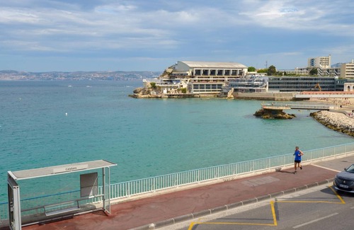 Le Pharo Apartment | 'La Corniche' Superb apt with terrace by Weekome