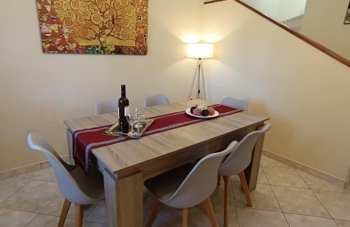 Kanoni Villa | La Corona d' oro