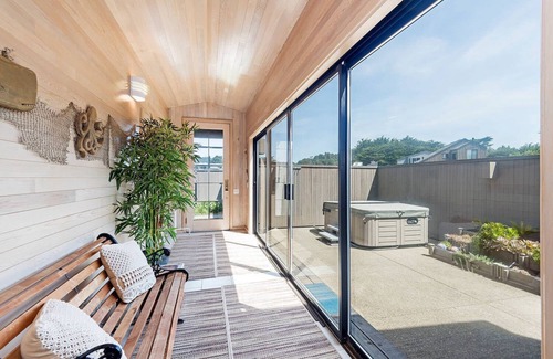 Sea Ranch House | La Costiera | Ocean & Bluff Views w/Hot Tub