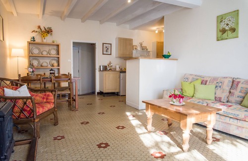Yviers House | La Cour a charming 2 bed property