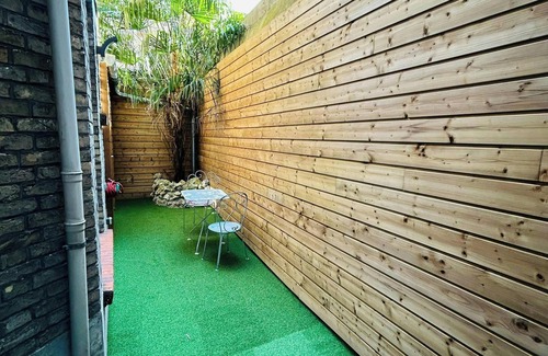 Barbatre Apartment | La Cour Barbatre | Sciences Po | Centre-ville